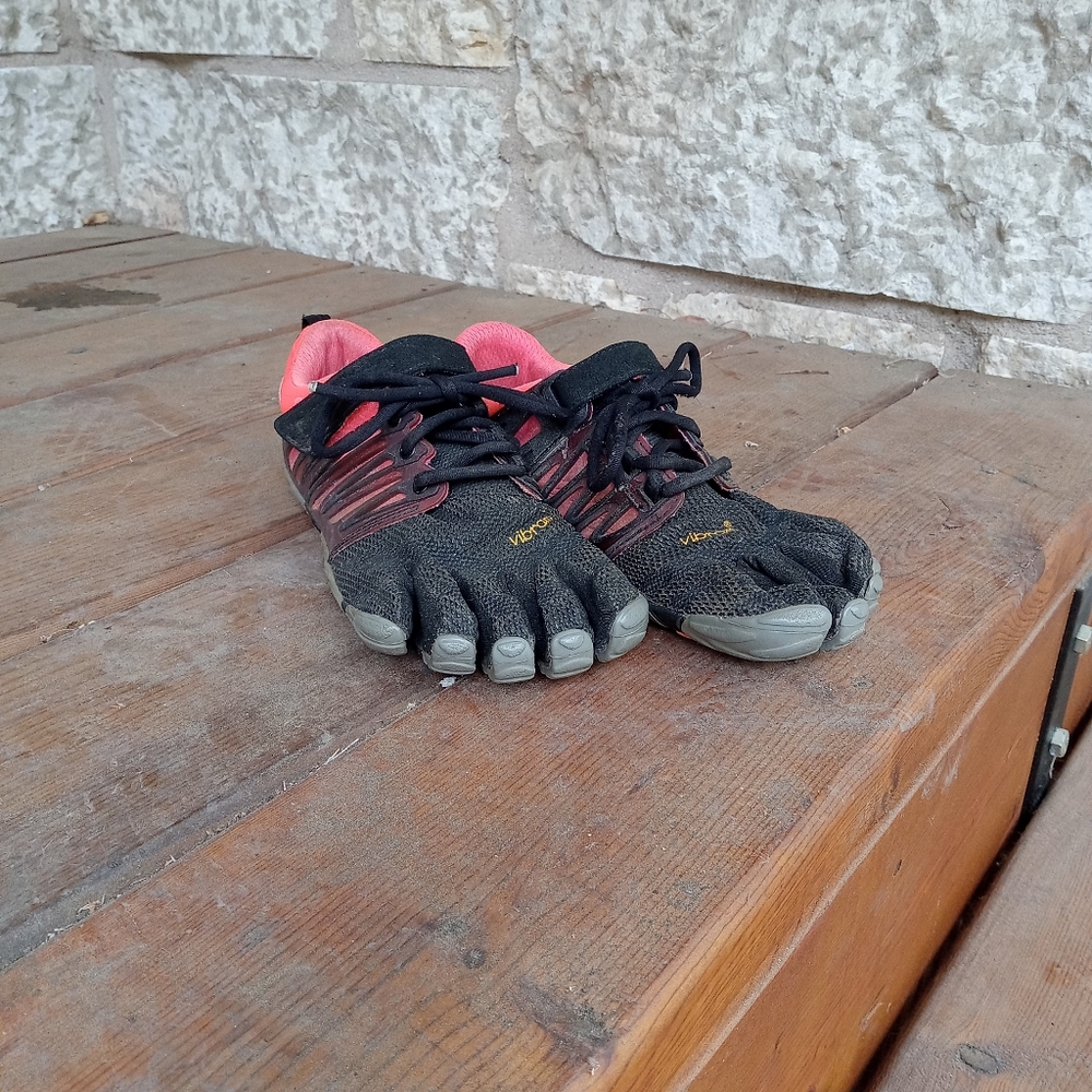 Vibram toe shoes